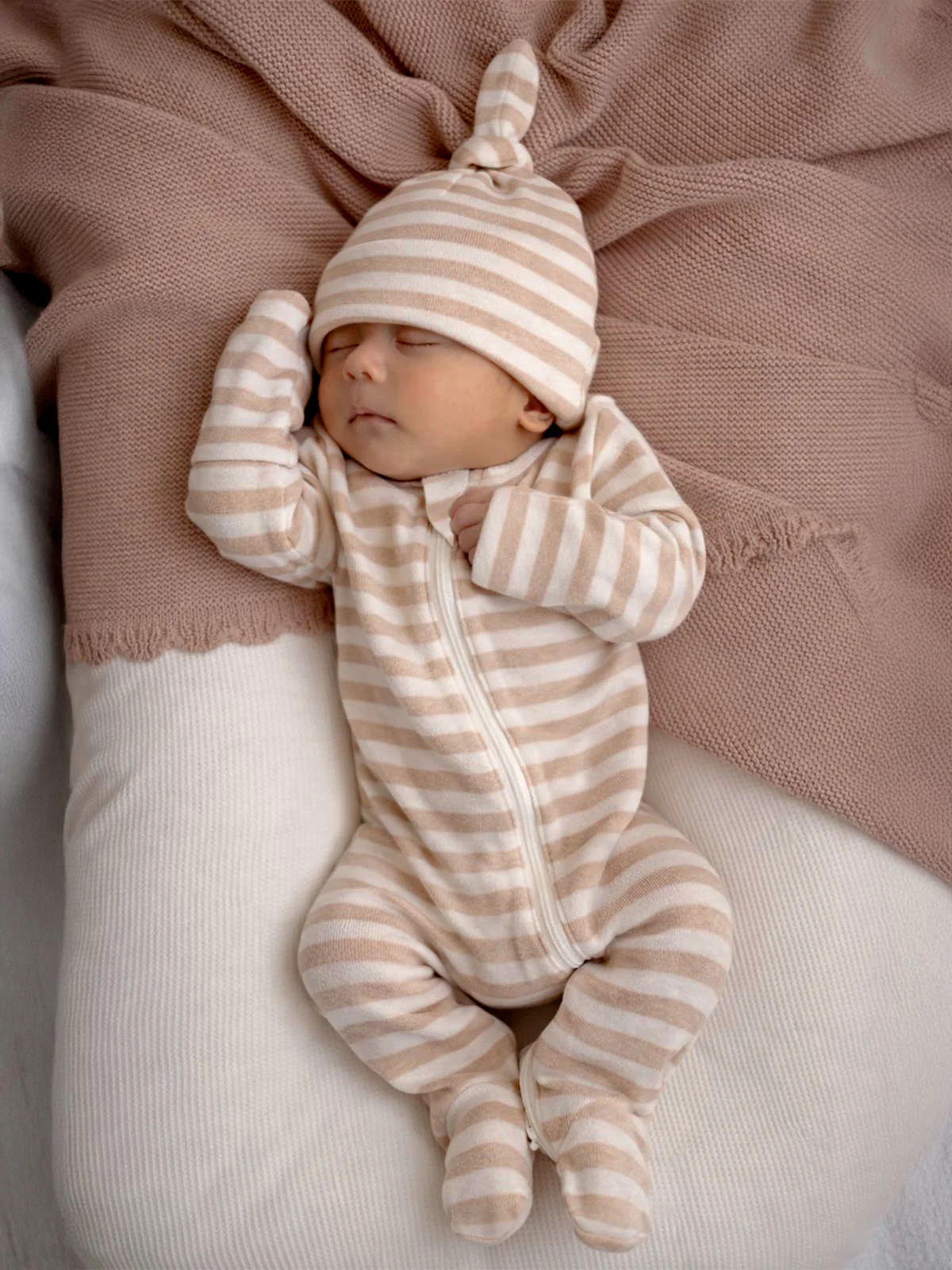 Biscuit Stripe / Organic 2-Way Zip Footie