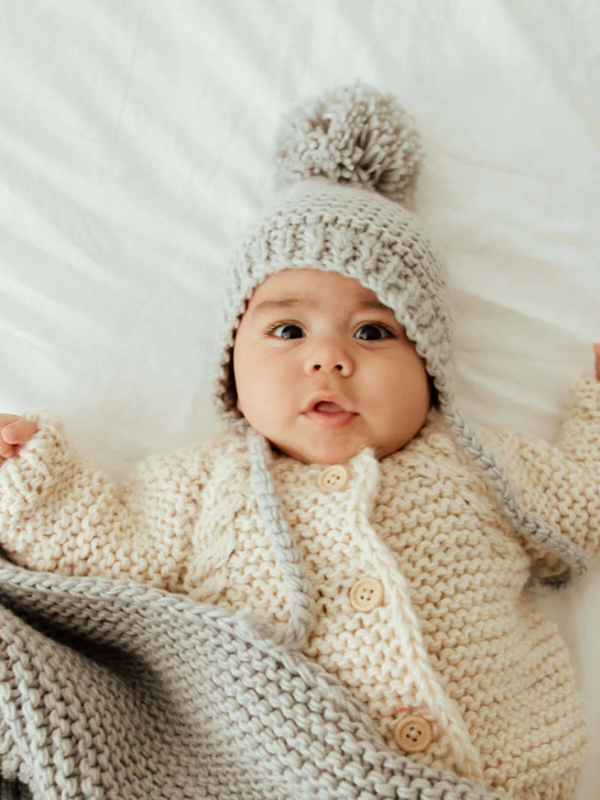 Garter Stitch Bonnet, Light Grey - Image 3