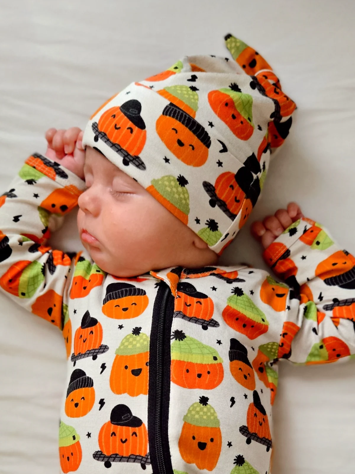 Knot Beanie, Pumpkin Buds