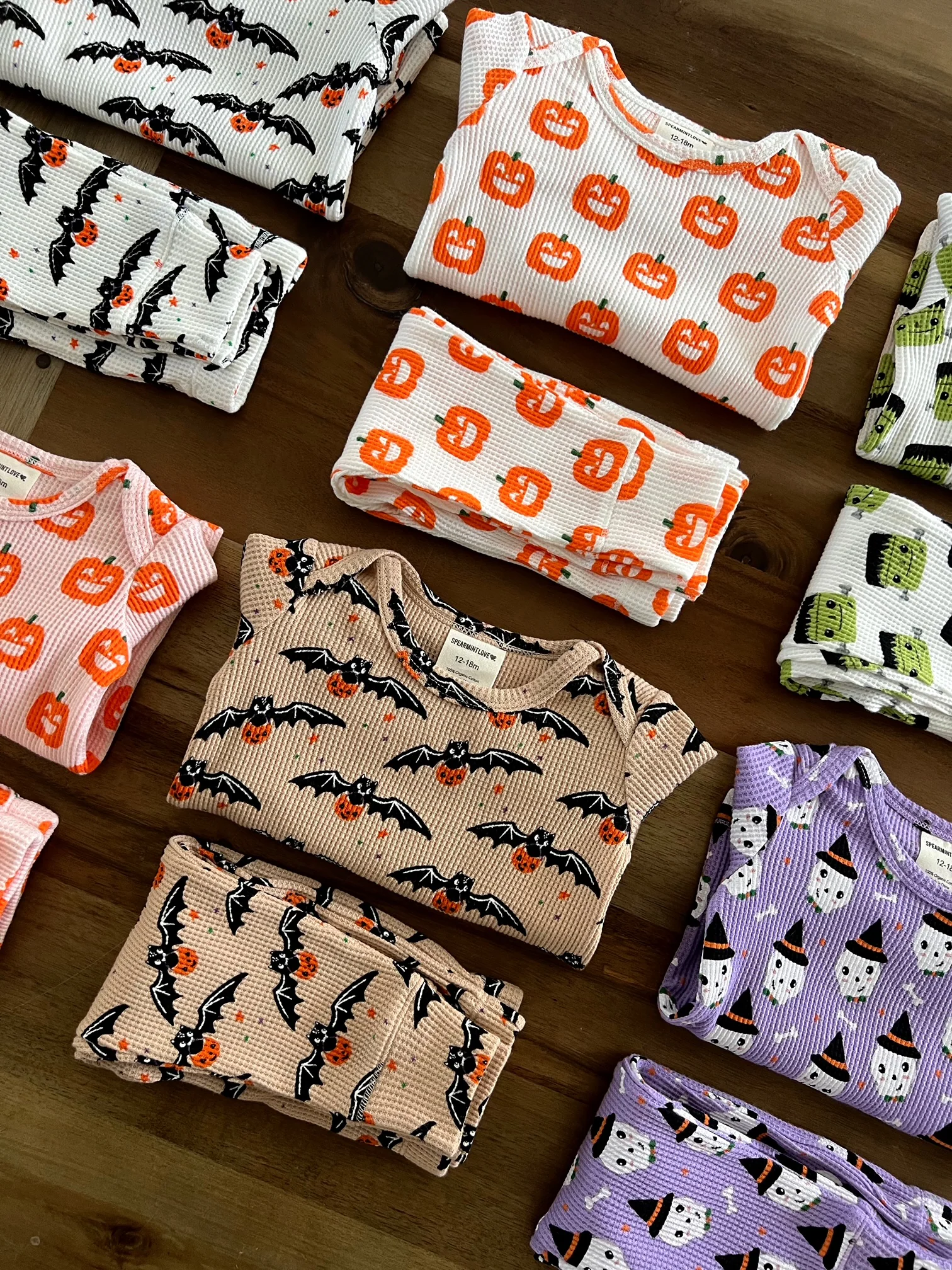 Organic Waffle 2-Piece Set, Spooky Skeleton - Image 2