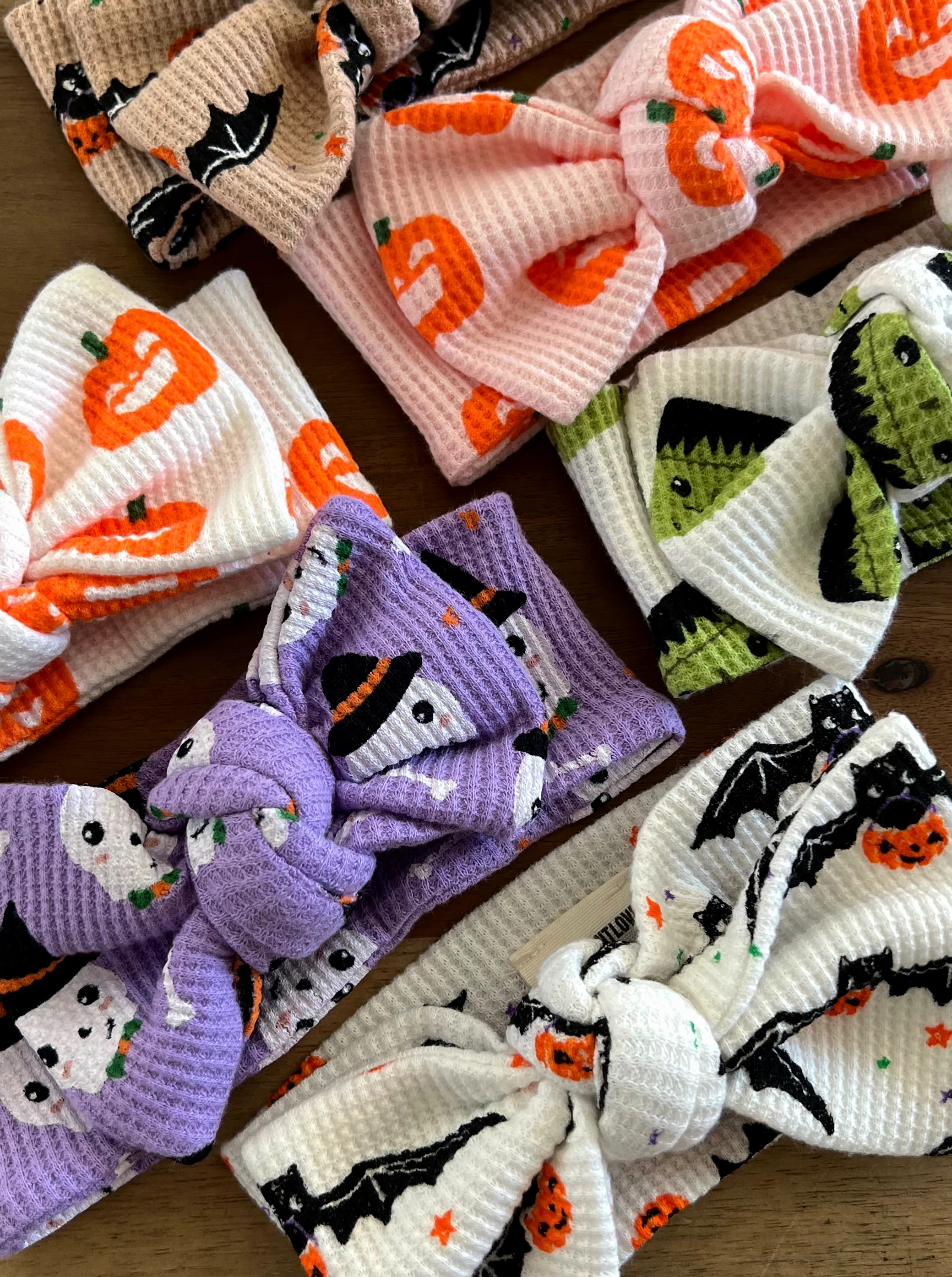 Organic Waffle Knot Bow, Trick or Treating Bat - Image 2
