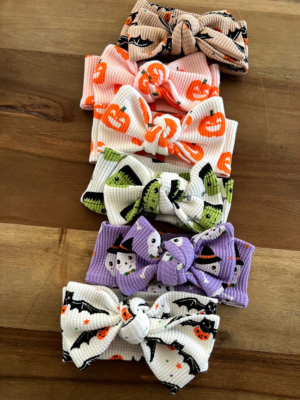 Organic Waffle Knot Bow, Trick or Treating Bat - Image 3